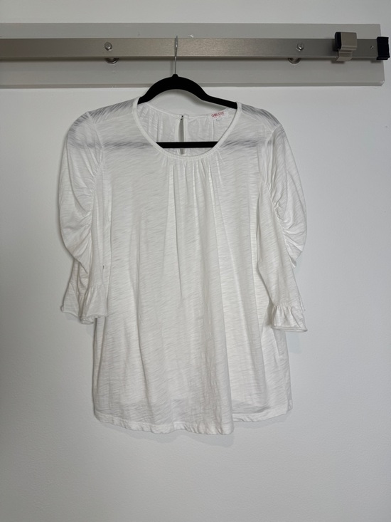 Goldie Tops - Goldie White Scoop Neck Women’s Blouse Size Small or Medium